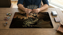 Cargar imagen en el visor de la galería, Playmat Chtulhu de cuentos de Lovecraft
